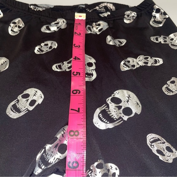Yobi Junior Silver metallic Skulls on Black semi shiny Leggings - Picture 10 of 11